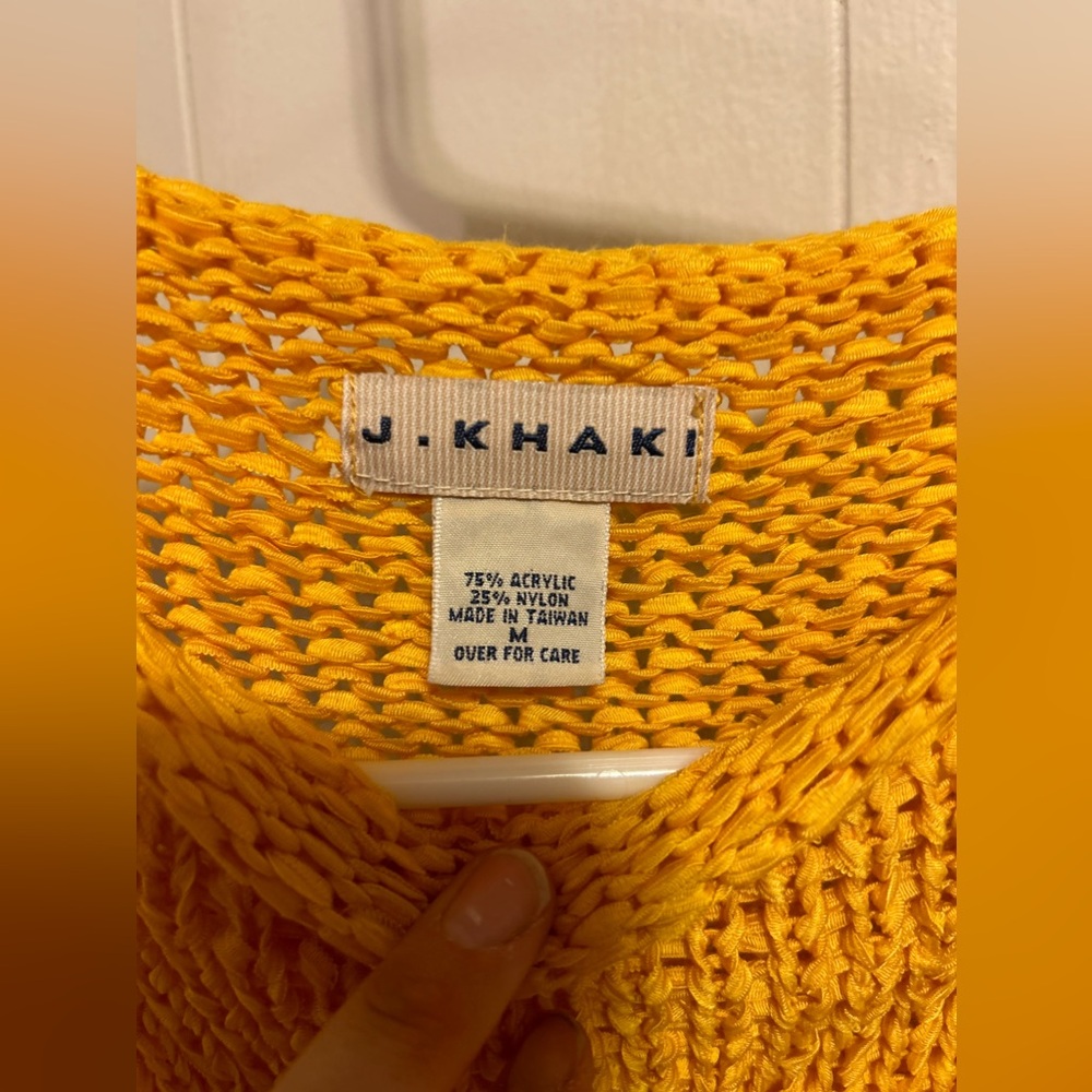 Sleeveless sweater